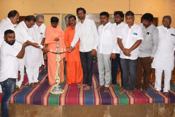 ಸಮಾಜದ ಏಳಿಗೆಗಾಗಿ ಎಲ್ಲರೂ ಒಟ್ಟಾಗಿ ಶ್ರಮಿಸೋಣ: ರಾಚಣ್ಣಗೌಡ ಮುದ್ನಾಳ