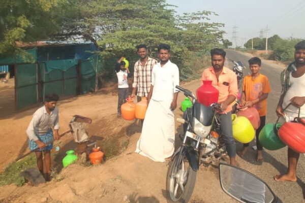 ಶಿವಪೂರದಲ್ಲಿ ಕುಡಿಯುವ ನೀರಿಗಾಗಿ ಹಾಹಾಕಾರ – ಸಮಸ್ಯೆ ಬಗೆಹರಿಸಲು ಗ್ರಾಮಸ್ಥರ ಆಗ್ರಹ