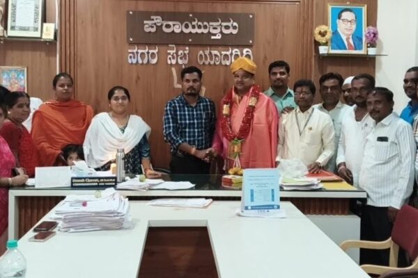 ಸೇಡಂಗೆ ಬಡ್ತಿ ಹೊಂದಿದ ಅಧಿಕಾರಿ ಅಂಬಿಕೇಶ್ವರ ಅವರಿಗೆ ಬಿಳ್ಕೊಡುಗೆ