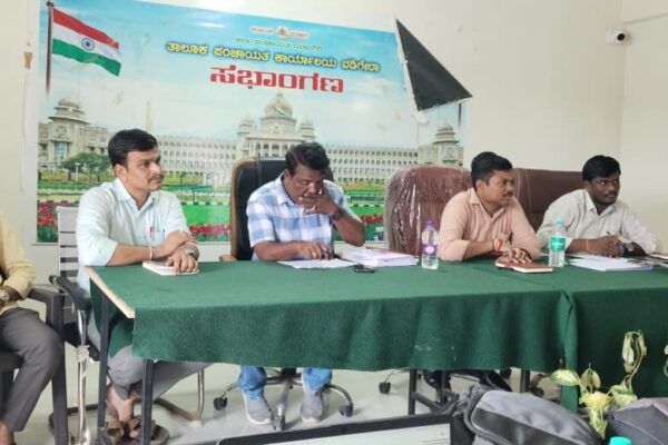 ಅಡ್ – ಹ್ಯಾಕ್ ಪ್ರಗತಿ ಪರಿಶೀಲನೆ ಸಭೆಗೆ-ಇಓ ಶಶಿಧರ ಹೀರೆಮಠ ಚಾಲನೆ