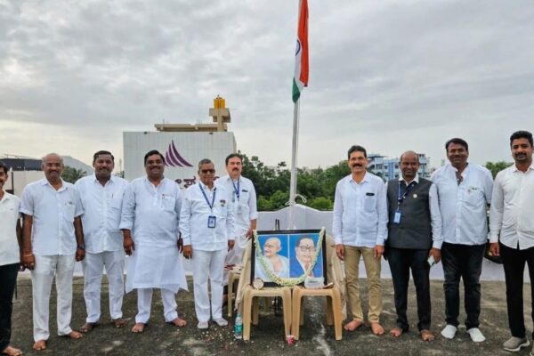 ಯಾದಗಿರಿಯಲ್ಲಿ ಲಯನ್ಸ್ ಕ್ಲಬ್–ಸಿವಿಲ್ ಇಂಜಿನಿಯರ್ಸ್ ಸಂಘದಿಂದ ಸ್ವಾತಂತ್ರ್ಯ ದಿನಾಚರಣೆ; ತ್ಯಾಗಿಗಳನ್ನು ಸ್ಮರಿಸಿ ಅಭಿವೃದ್ಧಿ ಭಾರತ ಕಟ್ಟೋಣ