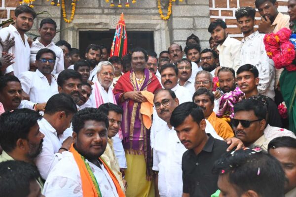 ಜನ ಕಲ್ಯಾಣ–ಲೋಕ ಕಲ್ಯಾಣಕ್ಕಾಗಿ ಶ್ರೀಗಳ ಪಾದಯಾತ್ರೆ: ವಿವಿಧ ರಾಜ್ಯಗಳ ಭಕ್ತರು ಭಾಗಿ