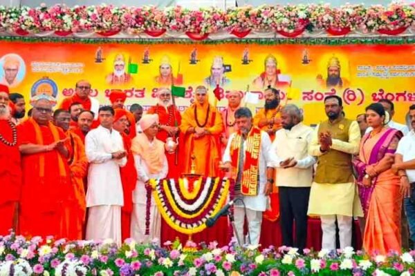 ವೀರಶೈವ ಲಿಂಗಾಯತ ಧರ್ಮದ ತತ್ವಗಳನ್ನು ಮುಂದಿನ ಪೀಳಿಗೆಗೆ ತಲುಪಿಸಬೇಕು: ಸಿಎಂ ಡಿ.ಕೆ. ಶಿವಕುಮಾರ್