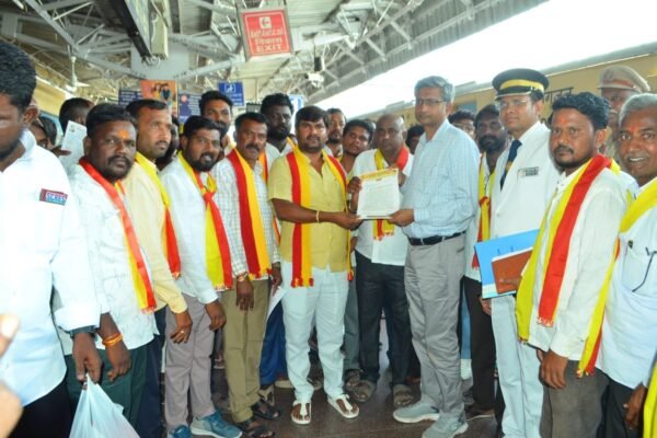 ಯಾದಗಿರಿ ಮಾರ್ಗದಲ್ಲಿ ವಂದೇ ಭಾರತ ಸ್ಲೀಪರ್ ರೈಲು ಸಂಚಾರಕ್ಕೆ ಕರವೇ ಆಗ್ರಹ