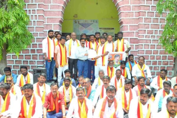 ಯಾದಗಿರಿ ಬರ ಪಟ್ಟಿಗೆ 5 ತಾಲೂಕು ಸೇರಿಸಲು ಕರವೇ ಆಗ್ರಹ