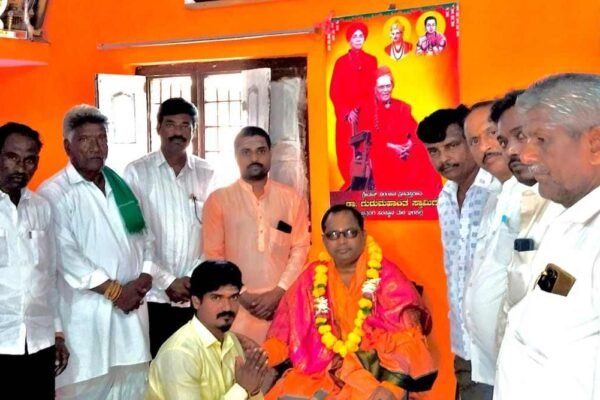 ಶಹಾಬಾದದಲ್ಲಿ ಶ್ರಾವಣ ಮಾಸದ ಧಾರ್ಮಿಕ ಕಾರ್ಯಕ್ರಮಗಳ ಸಮಾರೋಪ: ಹಡಪದ ಅಪ್ಪಣ್ಣ ದೇವಸ್ಥಾನದಲ್ಲಿ ವಿಶೇಷ ಪೂಜೆ
