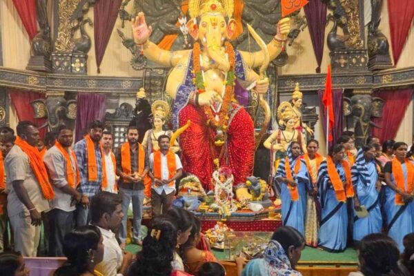 ಯಾದಗಿರಿ ಹಿಂದೂ ಮಹಾಗಣಪತಿಗೆ ಪೌರಾಯುಕ್ತರಿಂದ ಪೂಜೆ